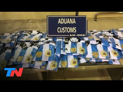 EZEIZA: la Aduana descubrió más de 300 camisetas de fútbol en el equipaje de un pasajero