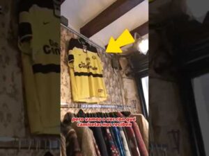 Aquí HAY Camisetas de Fútbol ORIGINALES!! Visito una Tienda Vintage en Barcelona!!